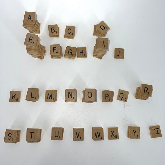 VTG 1982 Scrabble Board Game No. 17 Selchow & Righter in Box Nearly Complete - Picture 10 of 12